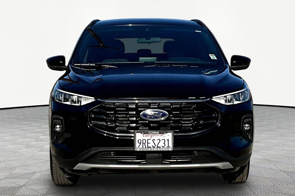 Used 2025 Ford Escape ST-Line Select AWD/4WD image 2