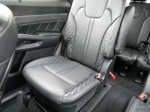 Certified 2023 Kia Sorento SX Prestige AWD/4WD image 12