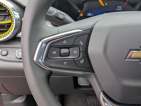 New 2026 Chevrolet Trax LT w/ Sunroof Package image 20