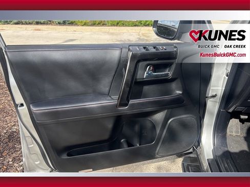 Used 2022 Toyota 4Runner TRD Off-Road Premium image 9