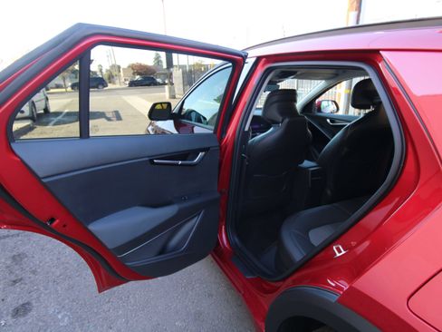 Used 2023 Kia Niro EX image 16