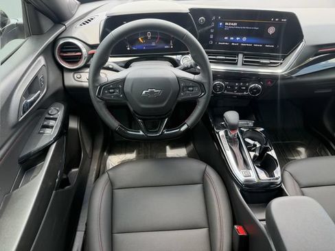 Used 2026 Chevrolet Trax RS w/ Driver Confidence Package FWD image 17