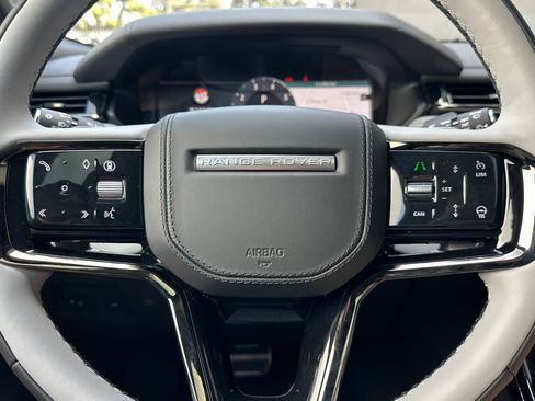 New 2026 Land Rover Range Rover Velar Dynamic SE image 17