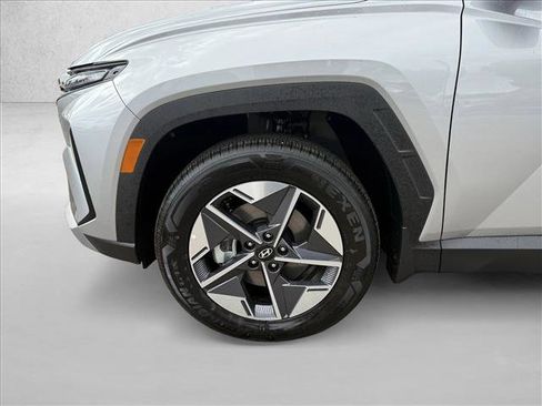 New 2025 Hyundai Tucson SEL image 10