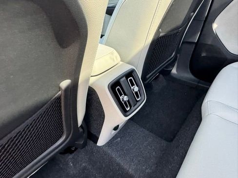 New 2025 Volvo XC40 B5 Plus w/ Protection Package Premier AWD/4WD image 20