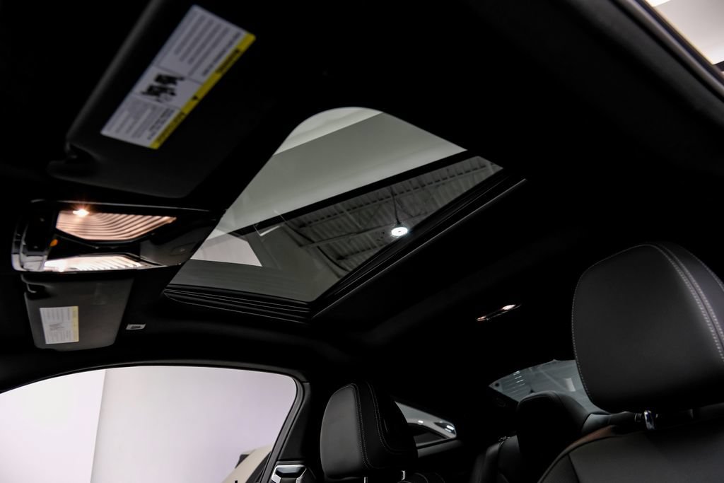 Used 2025 BMW M440i Coupe w/ Premium Package RWD image 7