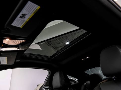 Used 2025 BMW M440i Coupe w/ Premium Package RWD image 7