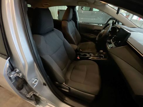 Used 2022 Toyota Corolla LE w/ Carpet Mat Package (TMS) FWD image 24