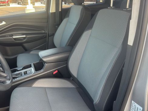 Used 2018 Ford Escape SE image 13