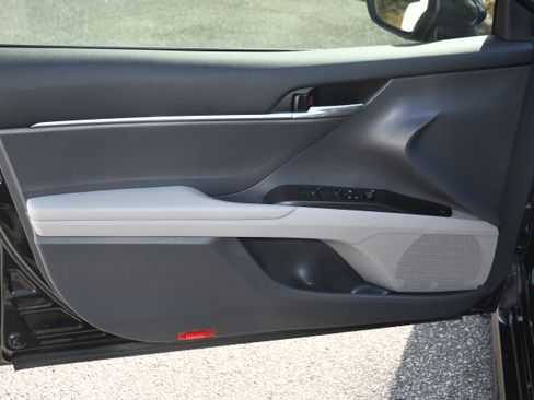 Certified 2024 Toyota Camry SE image 10