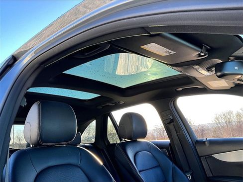 Used 2019 Mercedes-Benz GLC 300 GLC 300 w/ Premium Package image 20