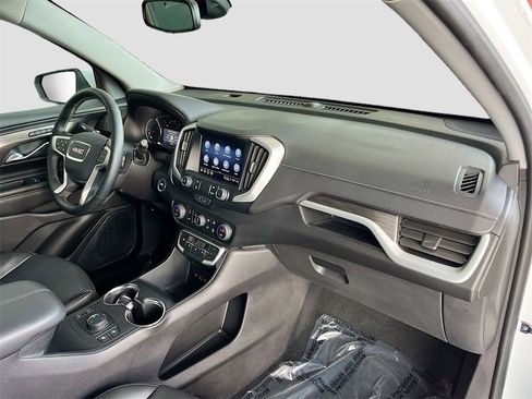 Used 2024 GMC Terrain SLT w/ LPO, Floor Liner Package image 27