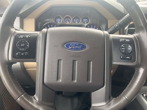 Used 2014 Ford F250 Lariat w/ Lariat Interior Package image 24