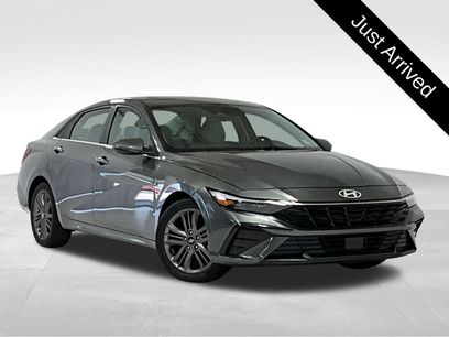 Used 2025 Hyundai Elantra Limited