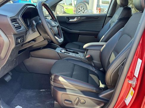 New 2026 Ford Escape ST-Line w/ Cold Weather Package image 18