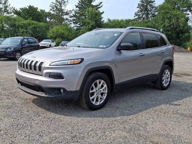 Certified 2018 Jeep Cherokee Latitude Plus AWD/4WD image 3