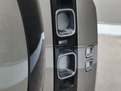 Used 2024 Land Rover Defender 130 X image 46