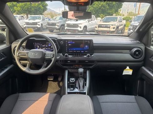 Certified 2025 Chevrolet Colorado Trail Boss AWD/4WD image 12