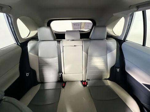 Used 2023 Toyota RAV4 XLE Premium image 33