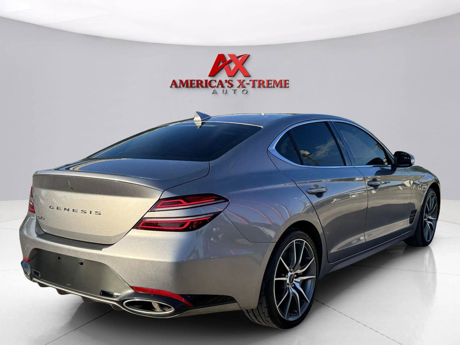 Used 2024 Genesis G70 2.5T RWD image 5