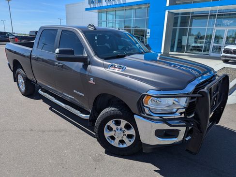 Used 2020 RAM 2500 Big Horn w/ Level 1 Equipment Group AWD/4WD image 4
