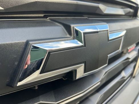 Used 2024 Chevrolet Colorado Trail Boss w/ Technology Package image 32