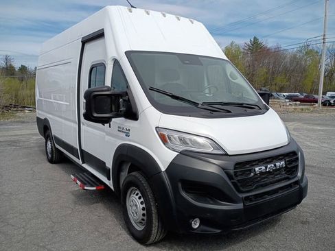 Used 2024 RAM ProMaster 3500 w/ Delivery Van Package FWD image 4