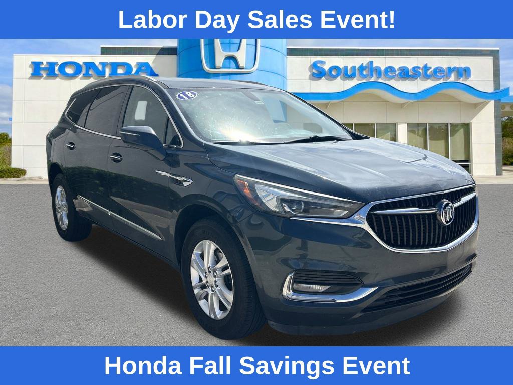 Used 2018 Buick Enclave Essence FWD image 3