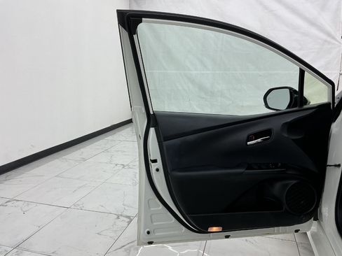 Used 2020 Toyota Prius Prime Limited FWD image 18