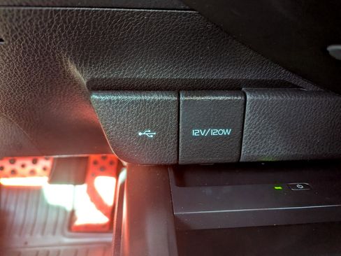 Used 2022 Toyota Camry XSE image 28