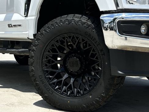 Used 2024 Ford F250 XLT w/ FX4 Off-Road Package AWD/4WD image 10