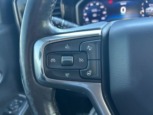 Used 2022 Chevrolet Silverado 1500 LT AWD/4WD image 20