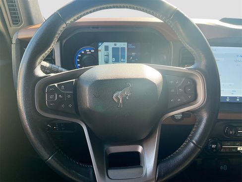 Used 2024 Ford Bronco Outer Banks image 11
