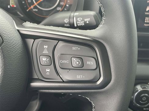 New 2025 Jeep Gladiator Mojave w/ Convenience Group image 14