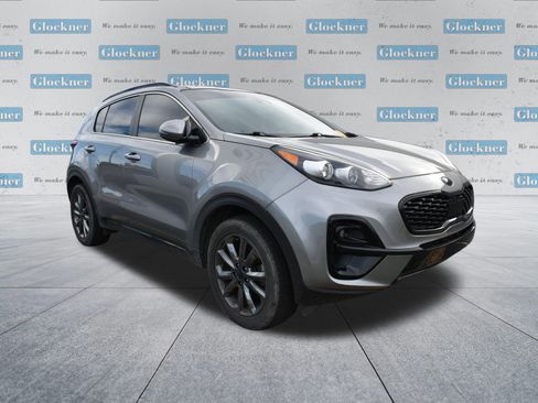 Used 2021 Kia Sportage S w/ S AWD Premium Package image 3