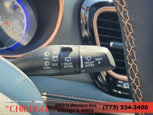 New 2027 Chrysler Pacifica Pinnacle w/ Theater Group AWD/4WD image 30