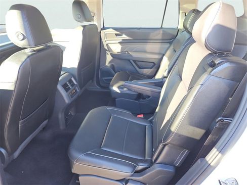 Certified 2022 Volkswagen Atlas SE w/ Panoramic Sunroof Package image 33