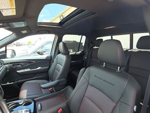 Used 2022 Honda Ridgeline Black Edition image 12