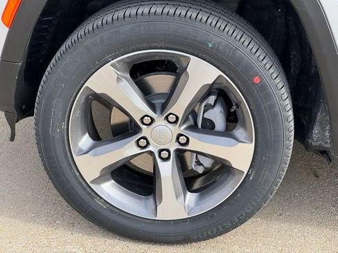 New 2026 Jeep Grand Cherokee Limited AWD/4WD image 43