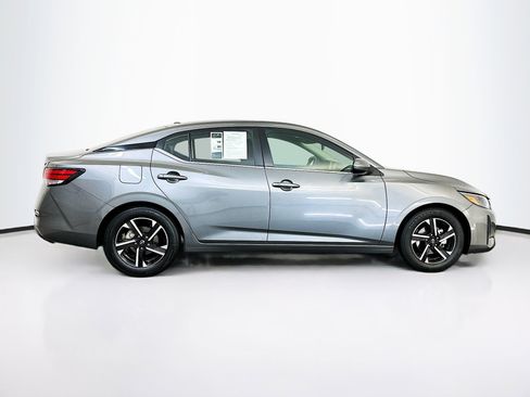 Used 2024 Nissan Sentra SV image 10