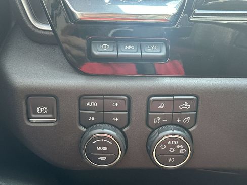 Used 2024 Chevrolet Silverado 2500 High Country w/ High Country Premium Package AWD/4WD image 29