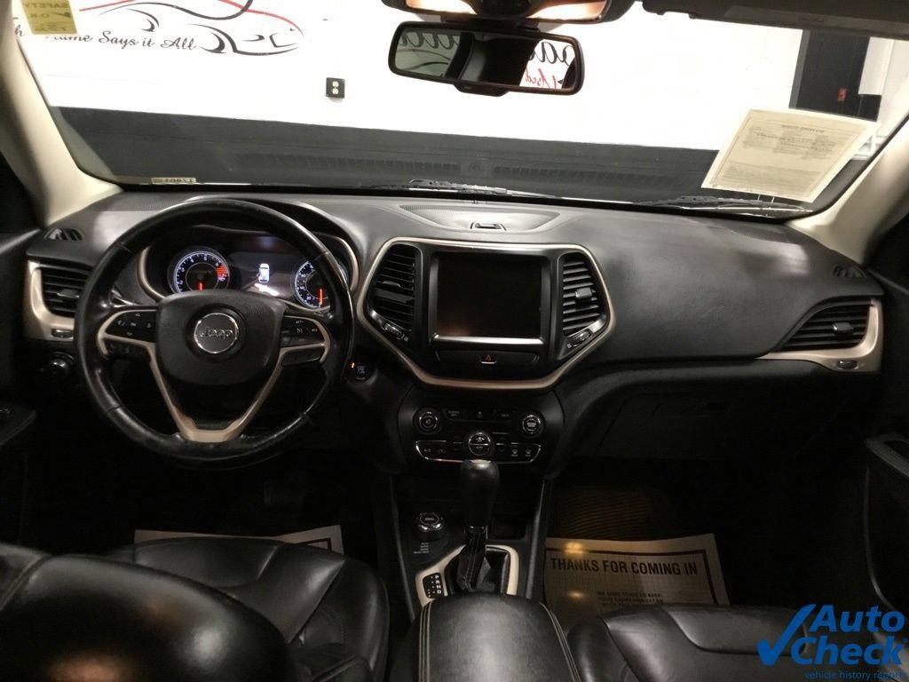 Used 2016 Jeep Cherokee Limited AWD/4WD image 23