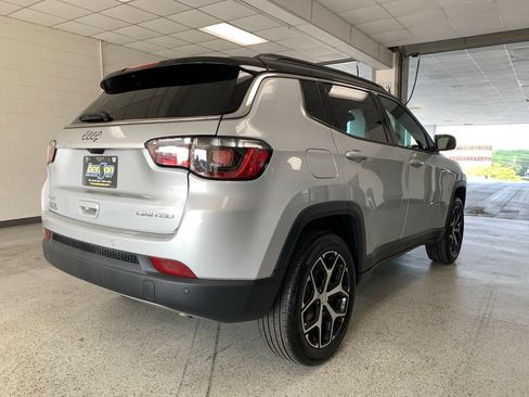 Certified 2024 Jeep Compass Limited AWD/4WD image 7