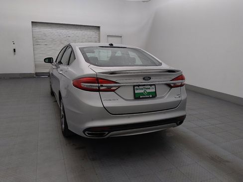 Used 2017 Ford Fusion SE image 6