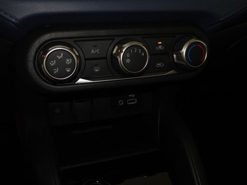 New 2025 Nissan Versa SV w/ Trunk Package FWD image 25