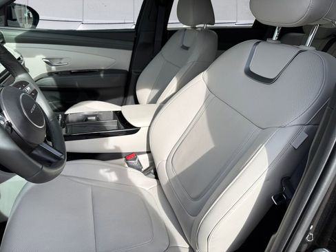 Used 2025 Hyundai Tucson Limited image 8