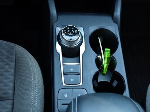 Used 2022 Ford Escape SE w/ Cold Weather Package image 26