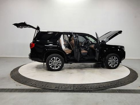 Used 2025 Toyota 4Runner Limited image 16