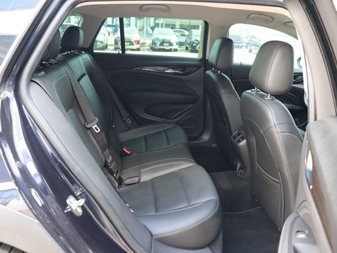 Used 2018 Buick Regal Essence w/ Driver Confidence Package #1 image 38