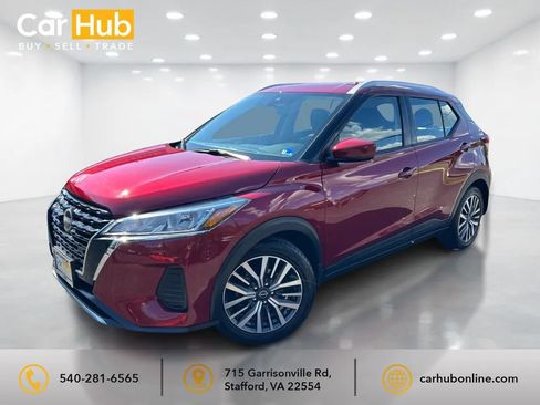 Used 2023 Nissan Kicks SV FWD image 3